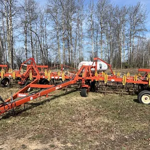 BOURGAULT 9200 40' DT CULTIVATOR
