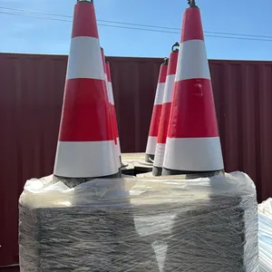 25 Traffic cones