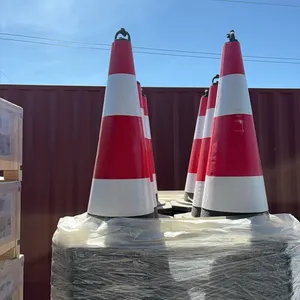 25 Traffic cones