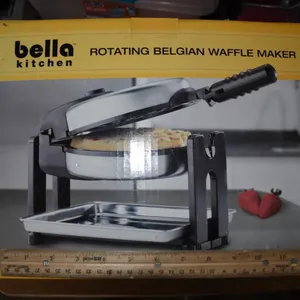 Rotating Belgian Waffle Maker