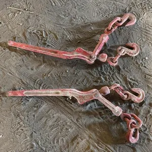 Pallet P (2) chain binders
