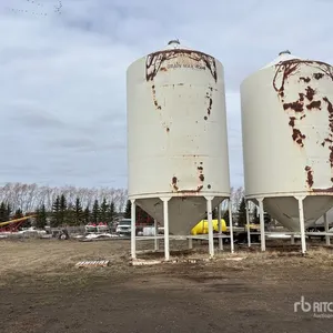 Grain Max GM4000C +/- 4000 bu Hopper Grain Bin