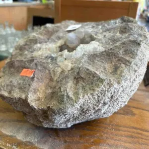 THUNDER EGG GEODE D�COR
