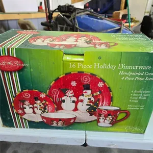 16 pc Holiday dinner set