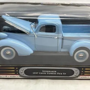 1/18 1937 Studebaker Express Diecast Truck