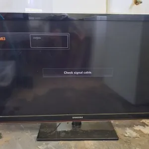 46" Samsung Flat Screen TV w/ Remote