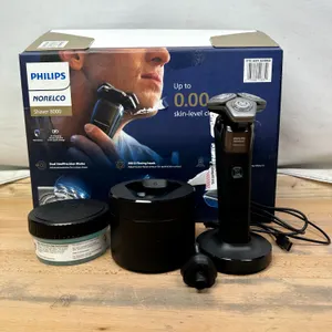 Philips Norelco Shaver 8000, Electric Shaver, Wet & Dry, with SenseIQ - Used/Missing Case