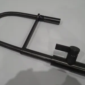 DISPLAY Newform Arced Pull-Down Kitchen Faucet.
