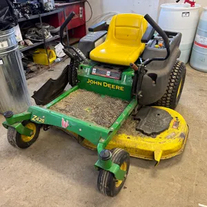 John Deere Z425 Zero Turn Lawn Mower, 249 Hrs Showing, VIN M0Z425J066292