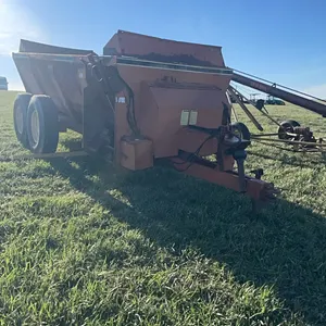 Gehl Manure Spreader MS315