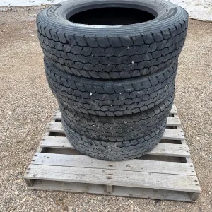 (4) Hankook 225/70 R19.5 tires