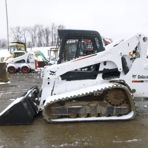 15 Bobcat T740 Skid Loader (QEA 8386)