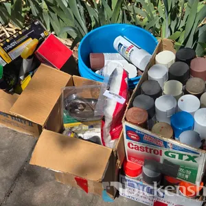 PAINT AND PAINT SUPPLIES LOT