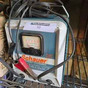 SCHAUER BATTERY CHARGER