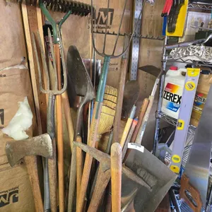LARGE SELECTION OF HAND & GARDEN TOOLS