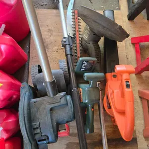 LAWN MAINTENANCE TOOL LOT