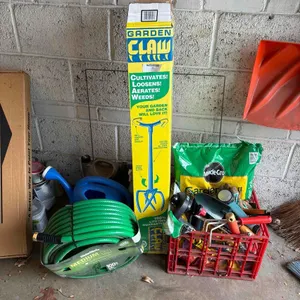 GARDENING TOOLS & SUPPLIES