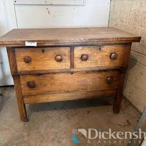 WOOD CHEST OF DRAWERS