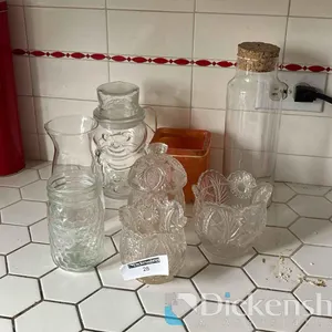 DECORATIVE GLASS VASES & CONTAINERS