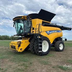 2022 New Holland Relevation Opti-Clean CR9.90 4x4 Combine Harvester