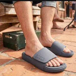 Roots Men's Grey Slide Sandals Size 8