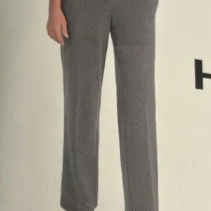 Hilary Radley Grey Straight Leg Pants Size 6