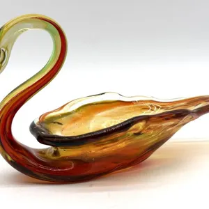 Art Glass Swan Dish 7” x 4”