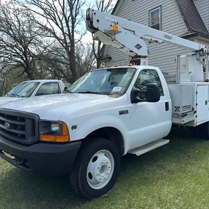 2000 Ford F450 XL Super Duty 2WD boom truck