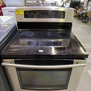LG 5 BURNER FLAT TOP RANGE WITH CONVECTION OVEN