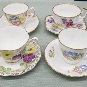 Teacups & Saucers