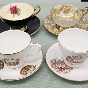 Teacups & Saucers