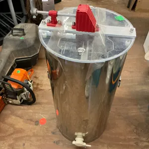 2-Frame Honey Extractor