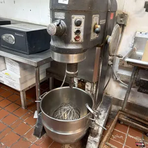 HOBART 60 QT (H600T) COMMERCIAL MIXER WITH BOWL