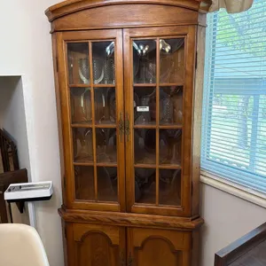 CHINA HUTCH WITH GLASSWARE