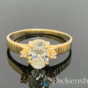 1.05 Carat Engagement Ring Oval Cut Lab Grown Diamond