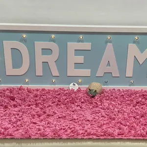 Girl's Bedroom Decor