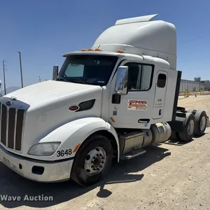 2018 Peterbilt 579 semi truck