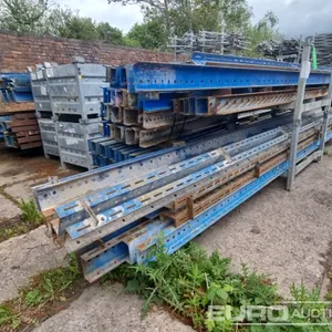 Bundle of Doka Whalers (10 of), Stillage of Doka Whalers (12 of) 