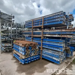 Bundle of Doka Whalers (22 of), Bundle of Doka Attachments (4 of) 
