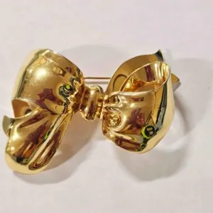 Monet gold tone Brooch Pin