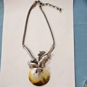 Sterling Silver necklace w/Abalone Shell