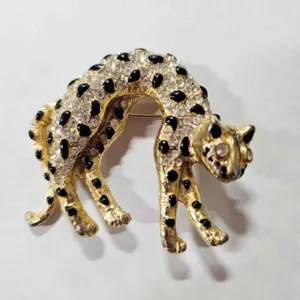 Leopard rhinestones Brooch