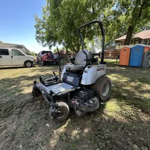 Dixie Chopper Silver Eagle 2760 EFI Zero Turn Mowe
