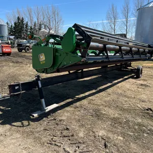 JOHN DEERE 930 STRAIGHT CUT HEADER W/ TRANSPORT