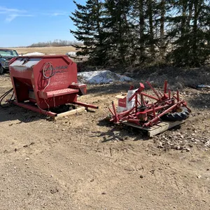 VALMAR AIRFLO FERTILIZER SPREADER