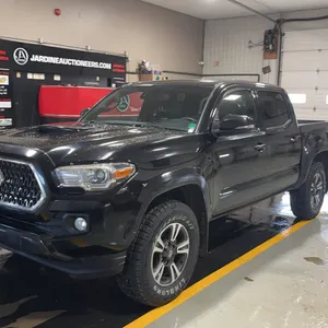 2018  Toyota  Tacoma  4x4 SR V6 4dr Double Cab 5.0 ft SB