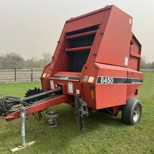 Case IH 8450 round baler