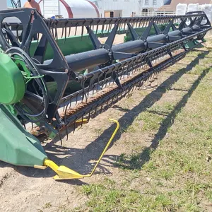 930 John Deere Flex Header *needs quite a bit of work*