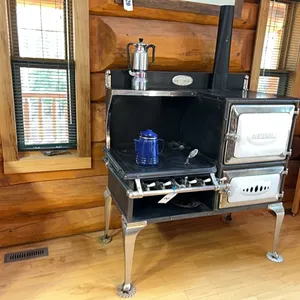 SCHNEIDER & TRENKAMP CO RELIABLE KITCHEN COOKSTOVE ON GAS