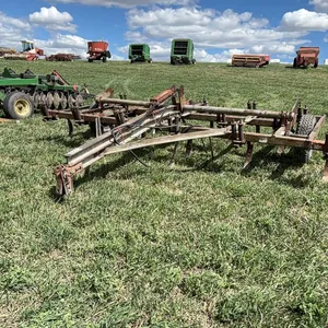 Grahm 14' x 6' Cultivator - working hydraulics